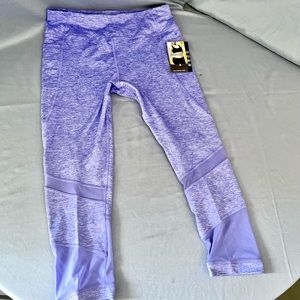 Avia Fashion Capri Work-Out Pants; Size L(12-14); NWT!